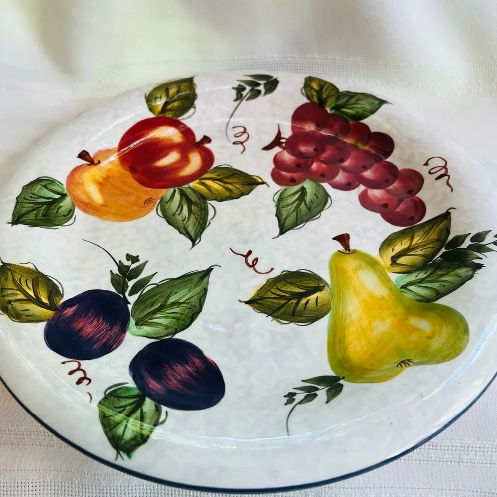 TWO Dinner Plates Oneida Vintage Fruit Discontinued 2001-2002 EUC Handpainted‎